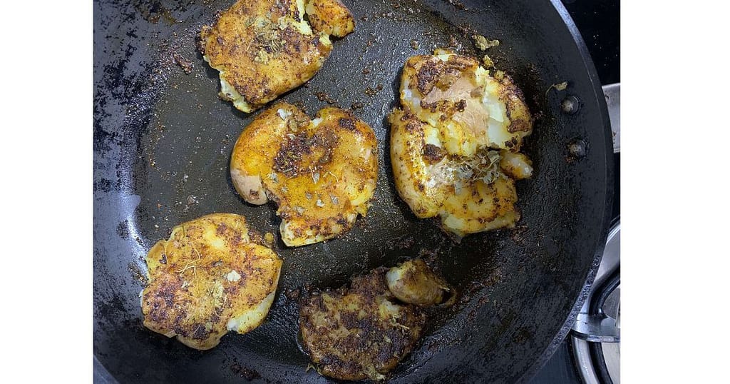 Smashed-Potatoes-with-spices