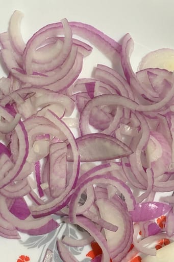 sliced-onion