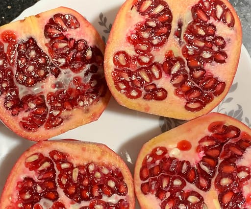 cut_pomegranate