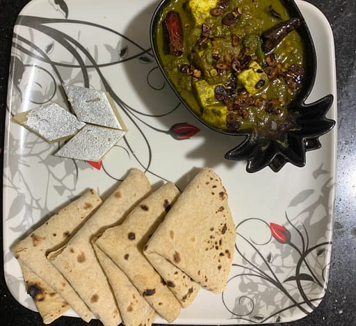 paneer-palak-with-roti