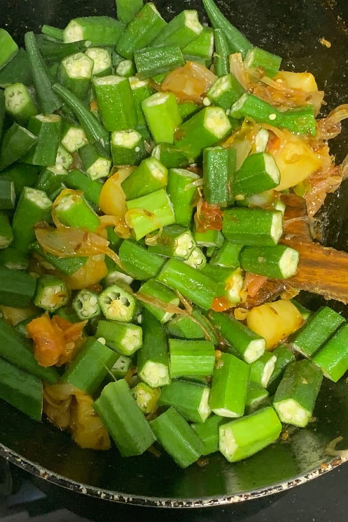 aloo-bhindi-fry-8