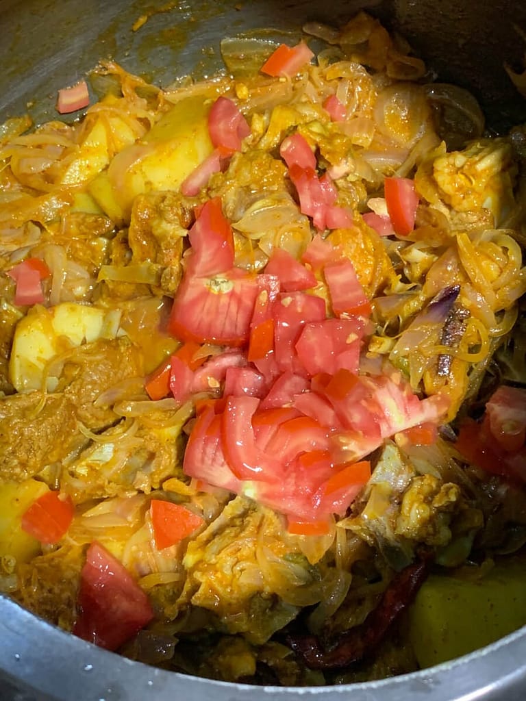 add-tomato-to-mutton-kosa