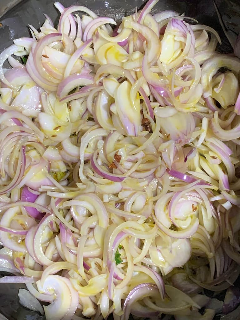 Recipes for Mutton Curry: 4 Popular Variations add-onion